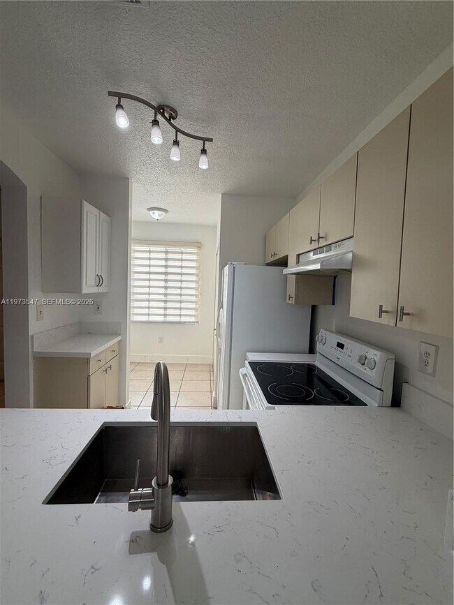 Foto del edificio - 8336 NW 10th St