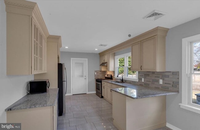 Foto del edificio - 211 E Ward St