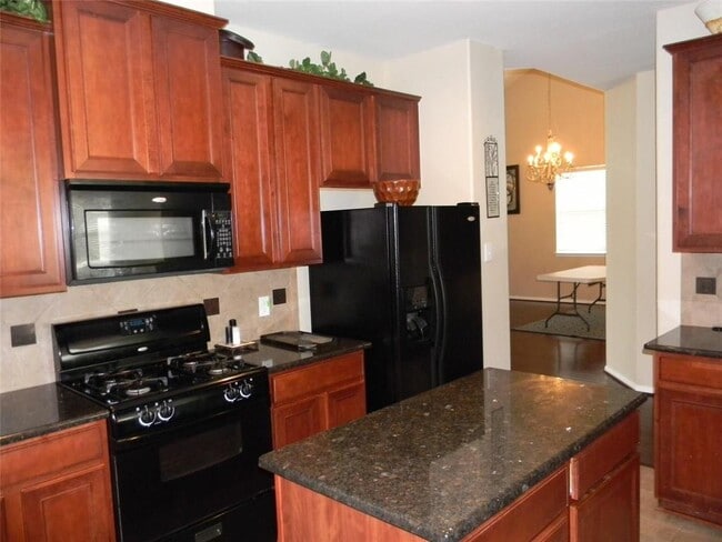 Building Photo - 10106 Erin Glen Way