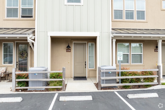 Foto del edificio - Vineyard Village