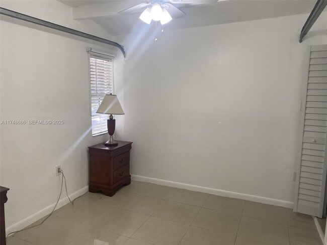 Foto del edificio - 2141 N 58th Ave