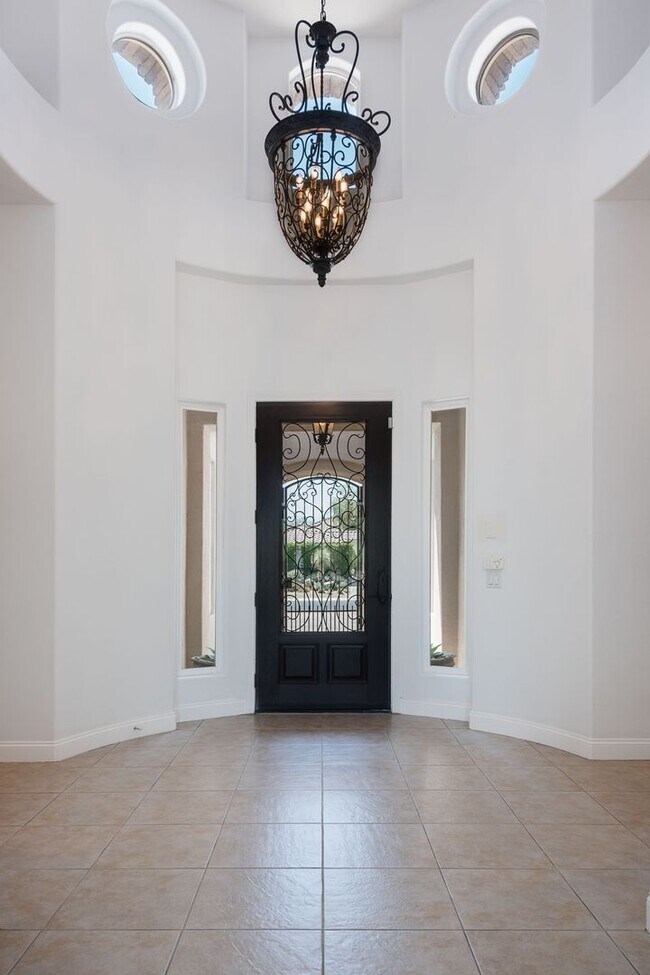 Building Photo - 45 Vista Encantada