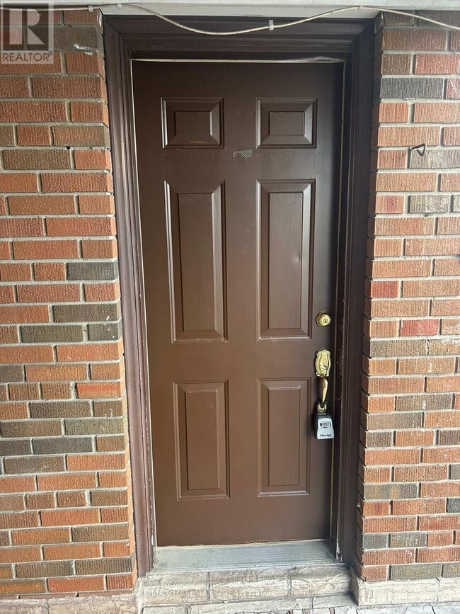 Building Photo - 2005 Hwy 7