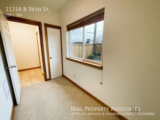 Foto del edificio - 1131A N 94th St,-