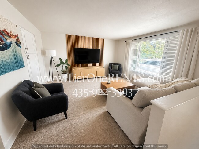 Building Photo - This property offers a NO DEPOSIT option available for qualified renters!