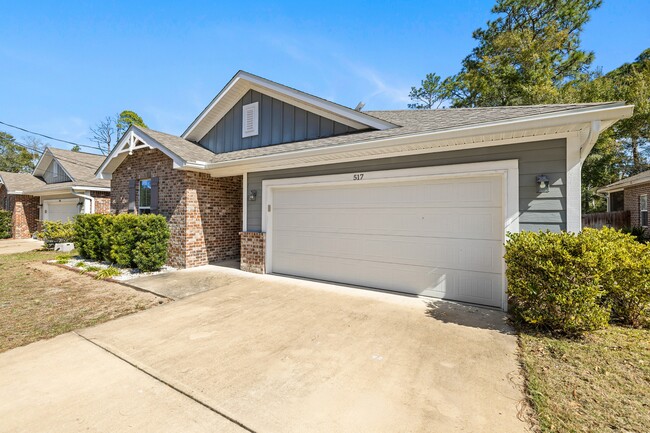 Building Photo - 517 Johnson St