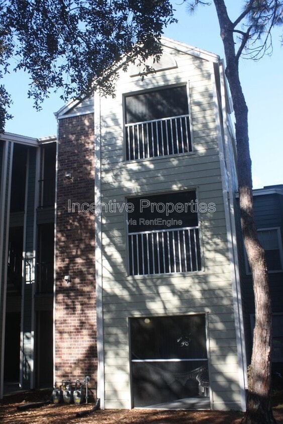 Primary Photo - 5016 Park Central Dr