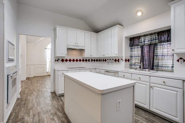 Building Photo - 9412 Prestmont Pl