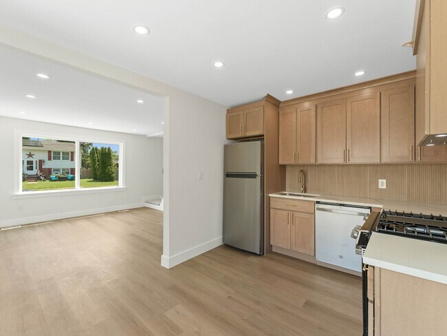 Building Photo - Newly Renovated 4-Bedroom, 2-Bath Home for Rent in Magnolia | Modern Updates & Spacious Yard