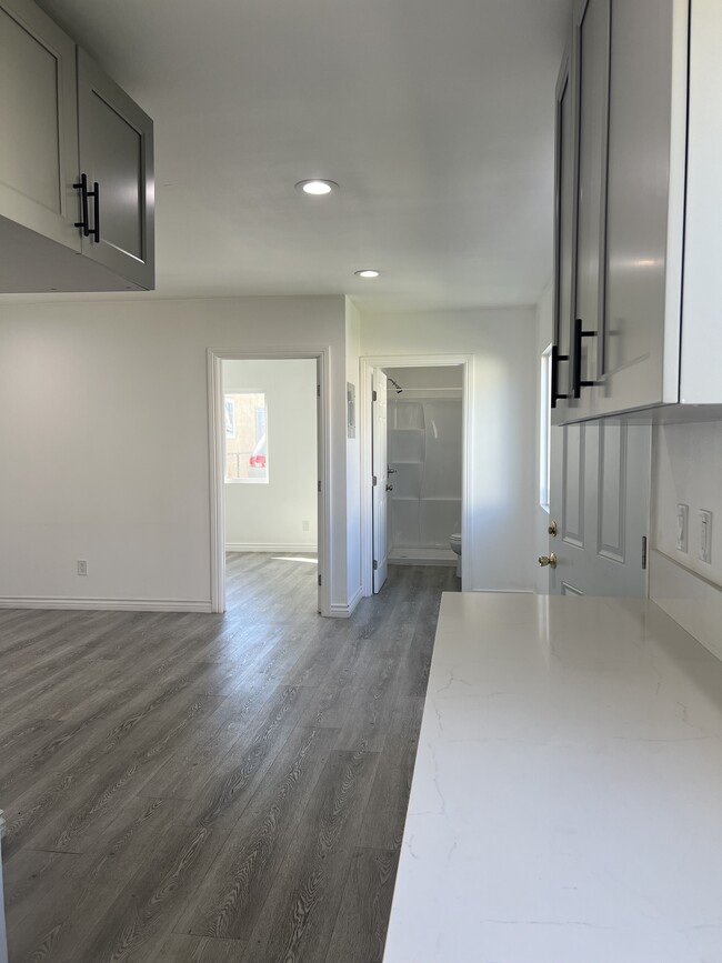 Building Photo - 8136 1/2 Walnut Dr