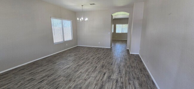 Foto del edificio - 14680 W Evans Dr