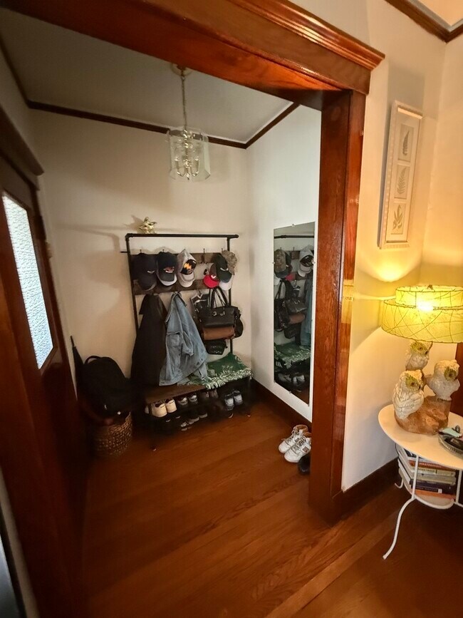 Foto del edificio - 2448 W Gunnison St