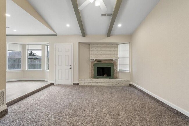 Foto del edificio - 1671 S Pecan Ave