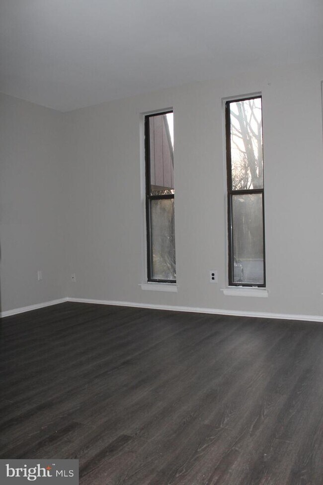 Foto del edificio - 25 S Church Rd