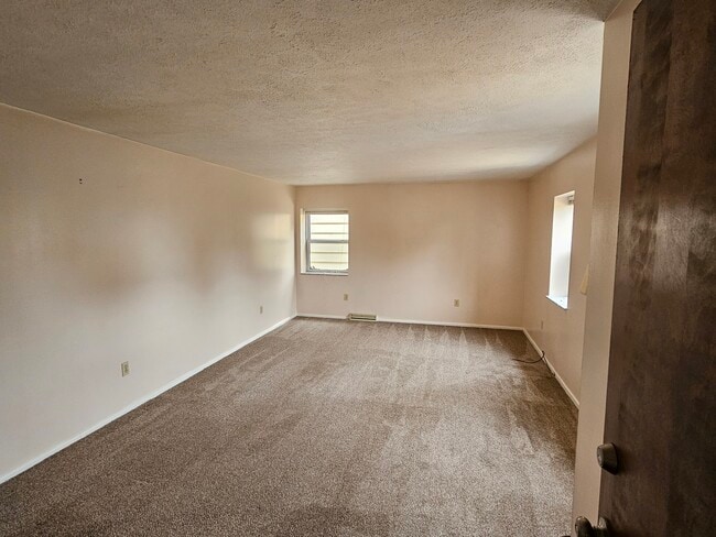 Building Photo - 441 6th St