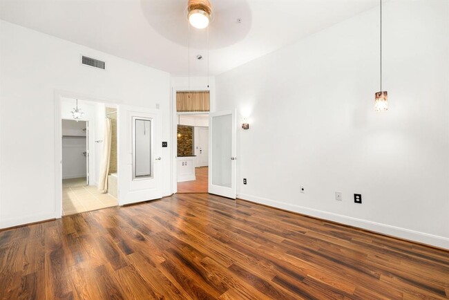 Foto del edificio - 300 St Joseph Pkwy