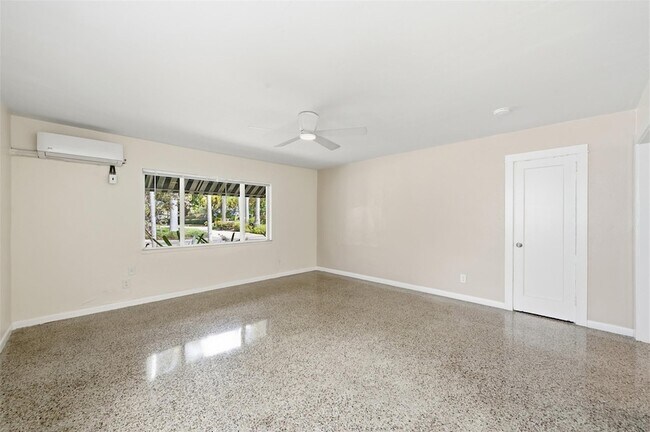 Foto del edificio - 1614 NE 7th St