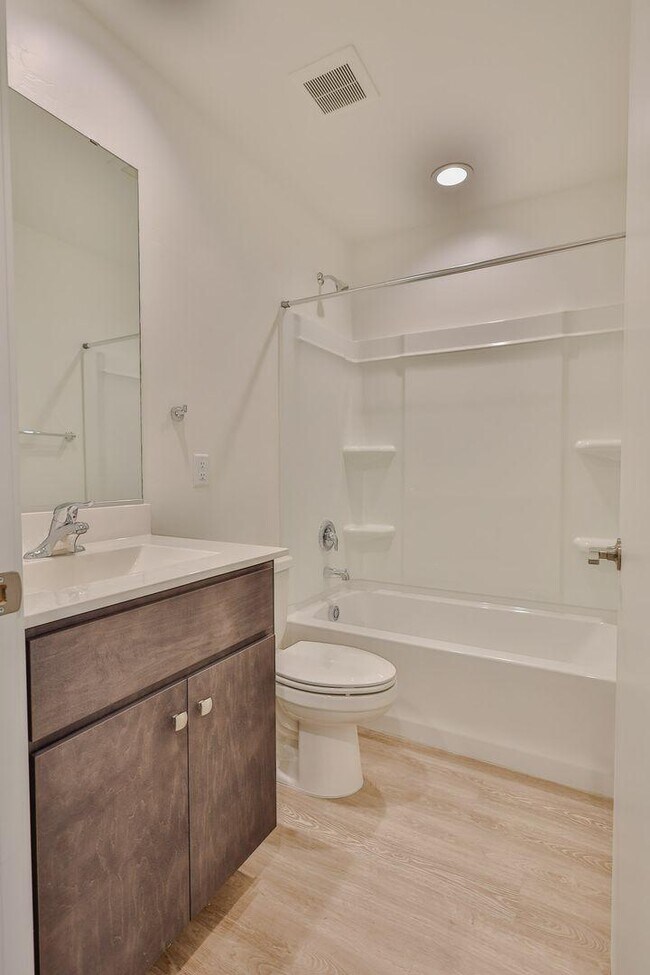 Foto del edificio - 1882 S Math Quiz Dr