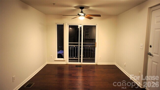 Foto del edificio - 3537 Warp Street