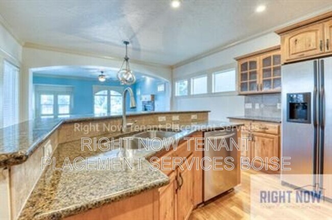 Building Photo - 1076 W Stanhope St