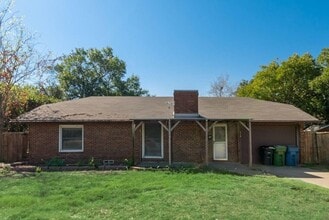 Building Photo - 618 W Purnell St