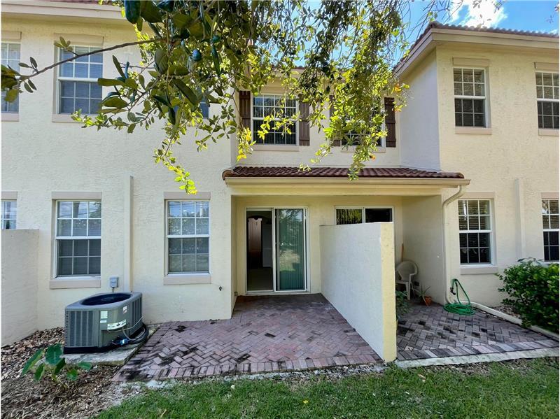 119 N Longport Cir Unit 2d, Delray Beach, FL 33444 Condo for Rent in