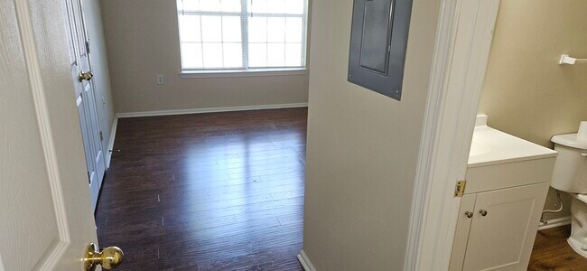 Foto del edificio - 50 Pebble Beach Cv