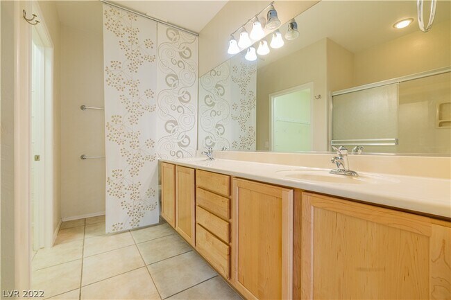 Foto del edificio - 6120 Fox Creek Ave