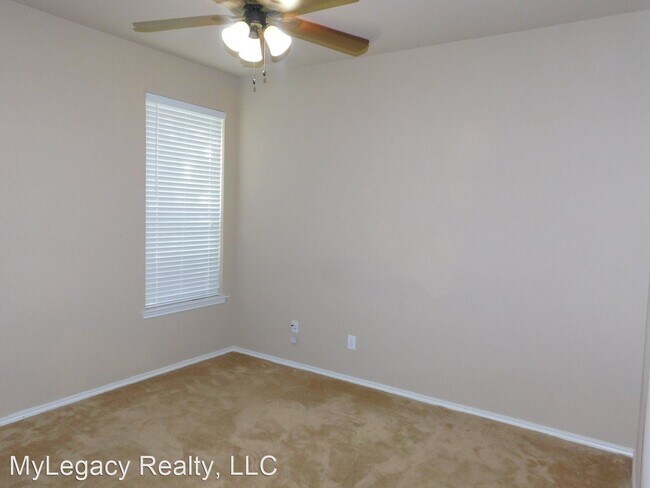 Building Photo - 5 br, 3 bath House - 109 Carmel Drive