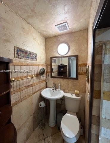 Foto del edificio - 9761 Marlin Rd