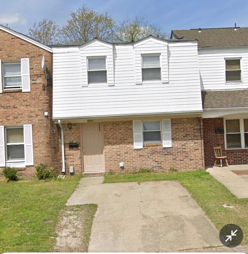 Primary Photo - 5844 Pickering St