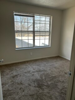 Foto del edificio - 184 Oak Hill Ln