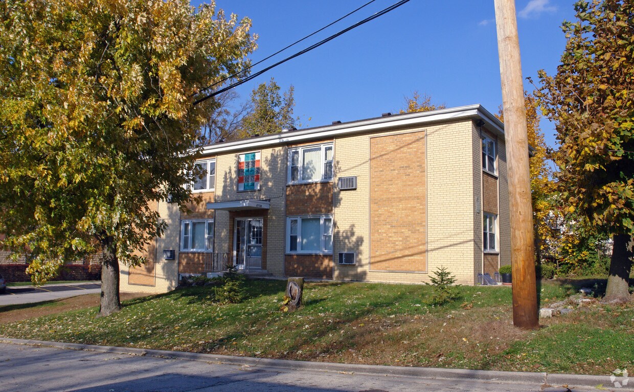 Building Photo - 8736 Willow Blvd