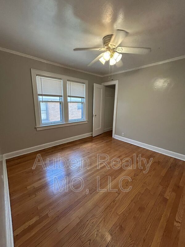Foto del edificio - 5345 Charlotte St