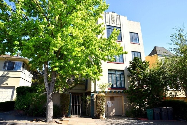 Building Photo - 2530 8th Ave