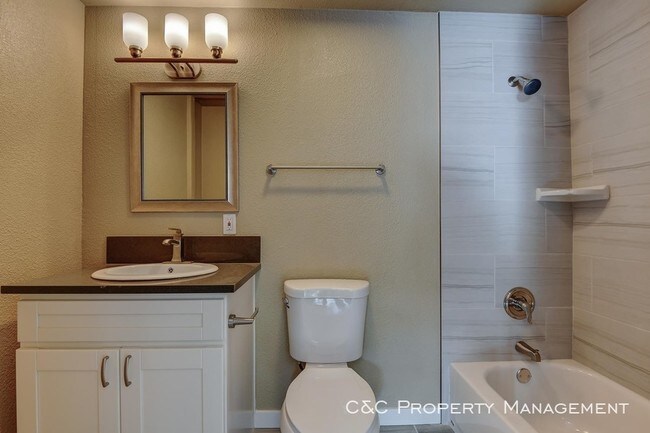 Foto del edificio - Remodeled One Bedroom