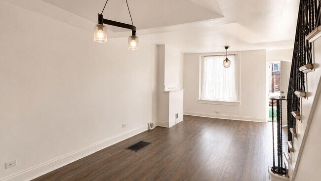 Foto del edificio - 2633 N Franklin St