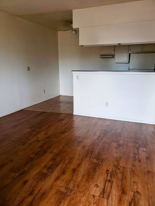 Sala de estar - Roger Plaza Apartments