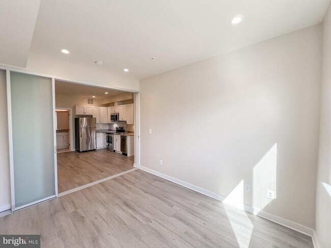 Foto del edificio - 845 Upshur St NW