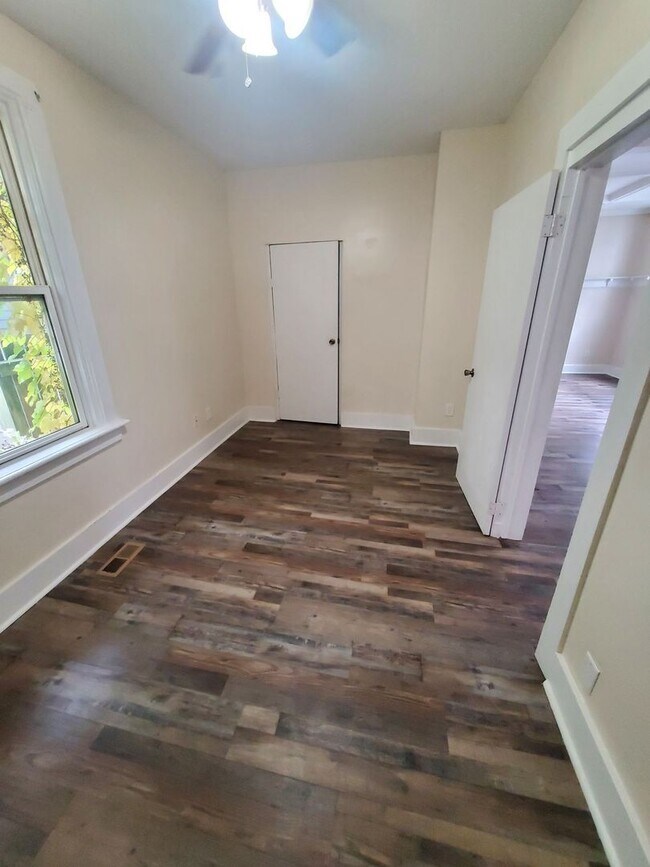 Building Photo - 2224-2226 N Holton St. (Duplex)