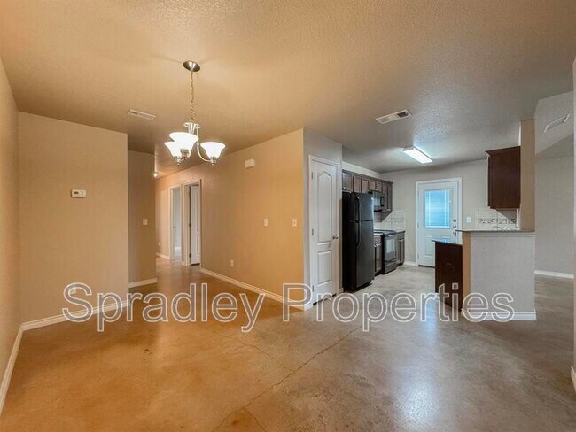 Foto del edificio - 771 E Ridge Blvd