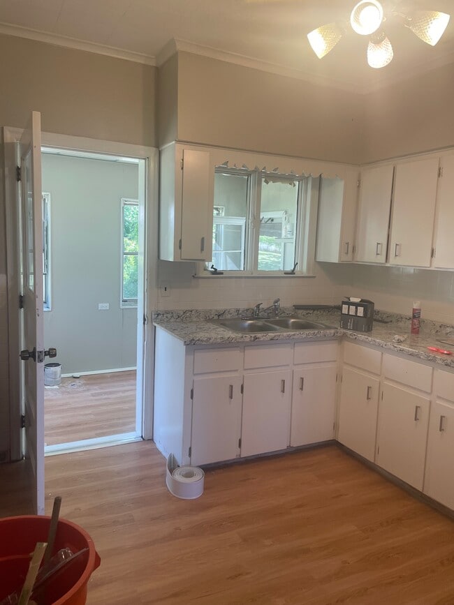 417 Smith St Unit 2 second floor, Dunmore, PA 18512 Apartments in