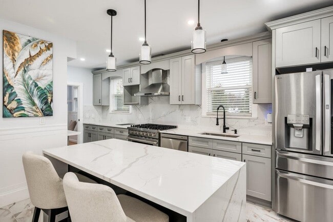 Foto del edificio - 815 Central Ave