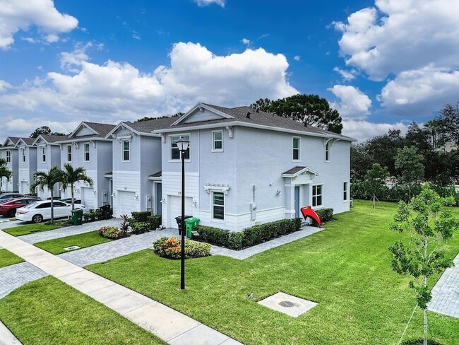 Foto del edificio - 235 SE Woodbark St