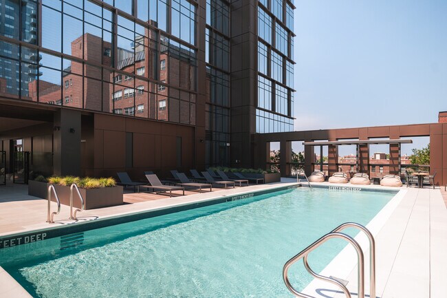 Foto del edificio - 2230 Cropsey Ave