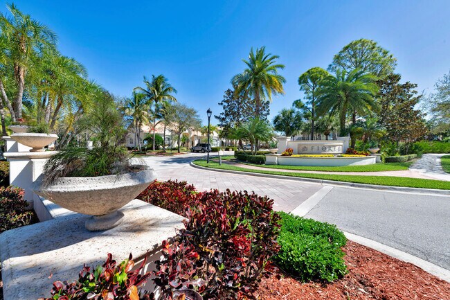 Foto del edificio - 5205 Myrtlewood Cir E