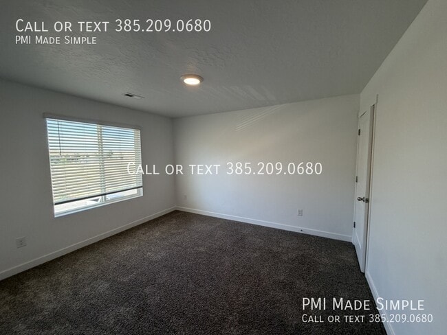 Building Photo - 953 W Fox Run Ave