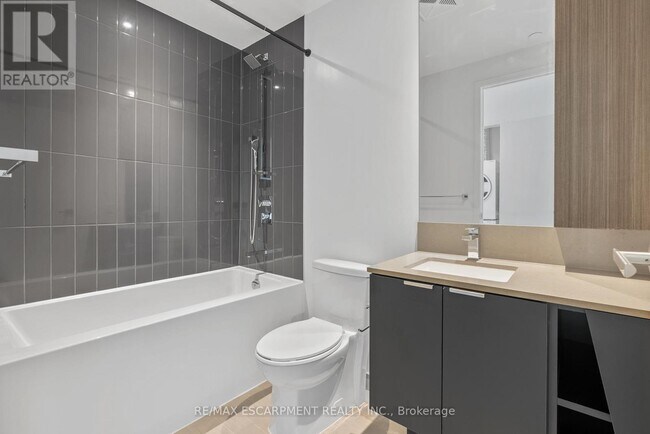 Building Photo - 3883 Quartz Rd