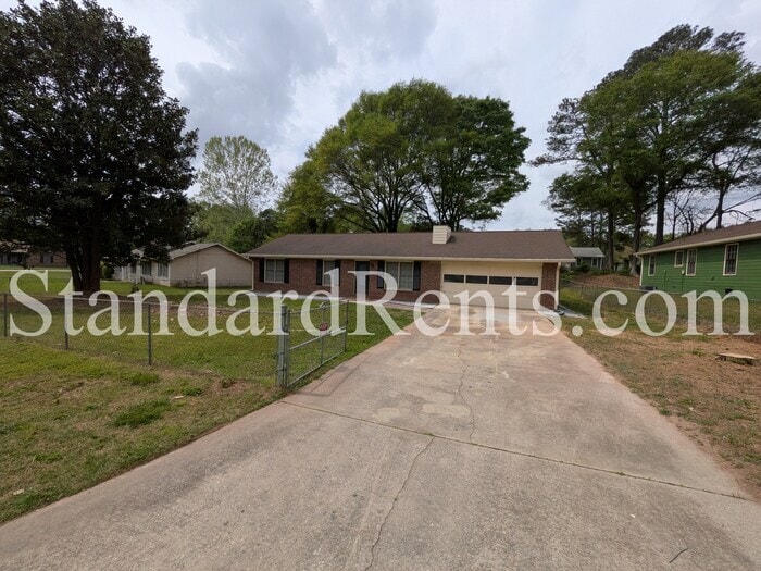 Photo - 5731 Buck Ct (Ellenwood, GA)