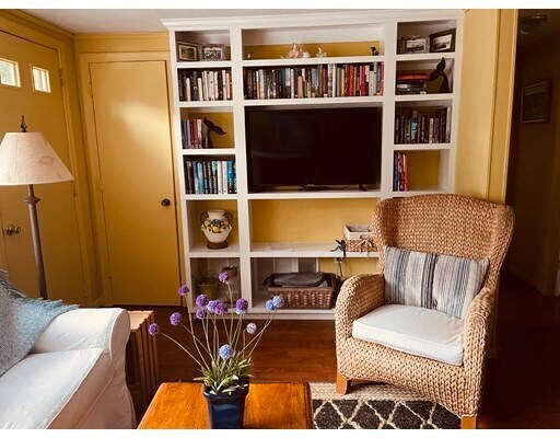 Foto del edificio - 14 Foam Rd